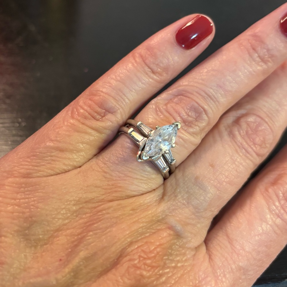 Wedding Ring Set. 14 ct white gold. Size 8
